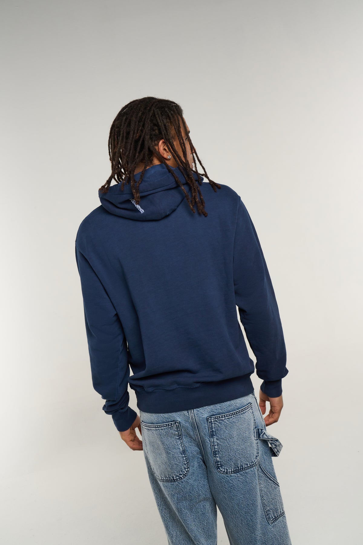 #color_blue navy