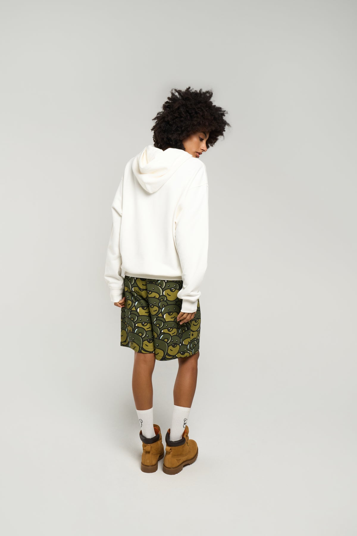 #color_off white