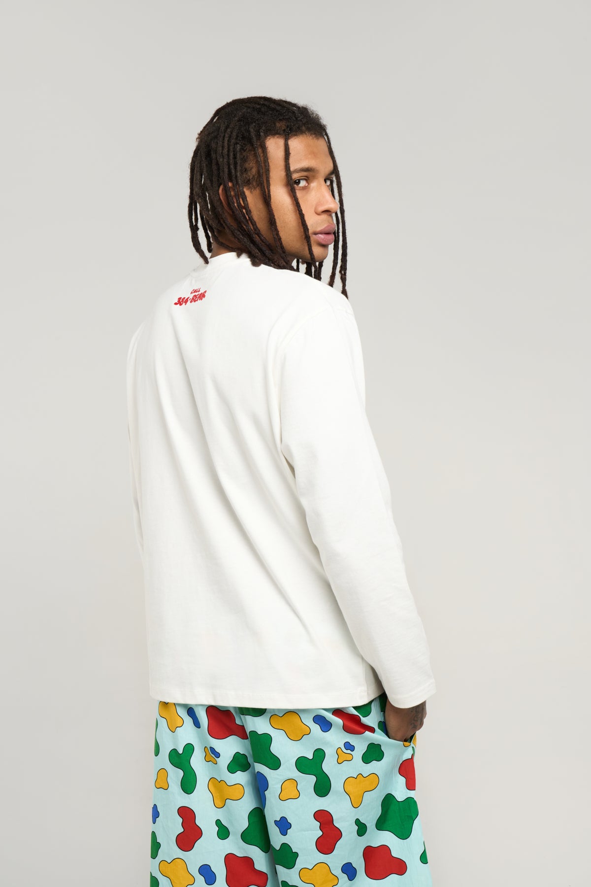 #color_off white