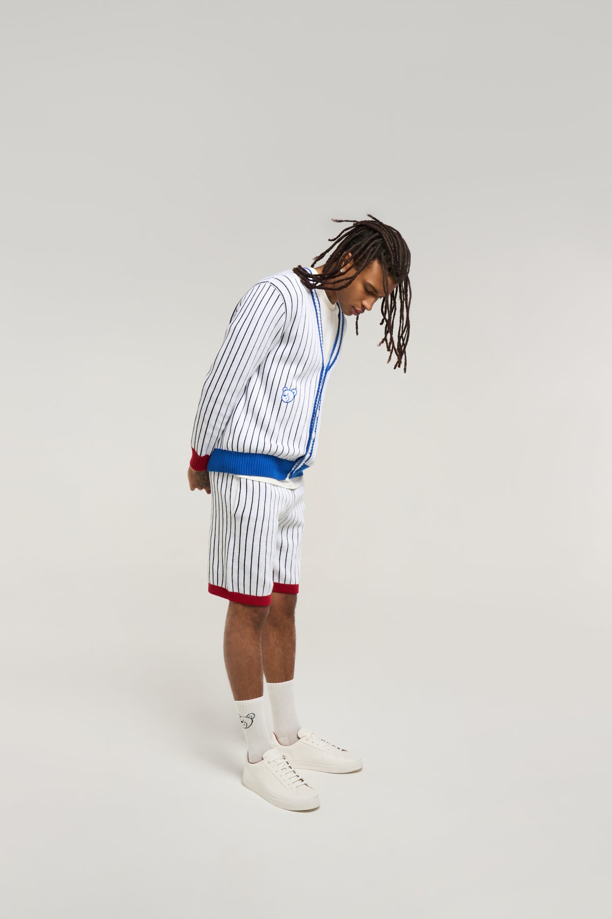#color_off white