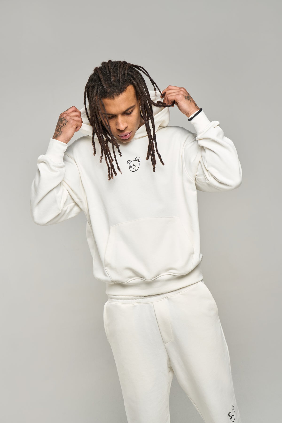 #color_off white