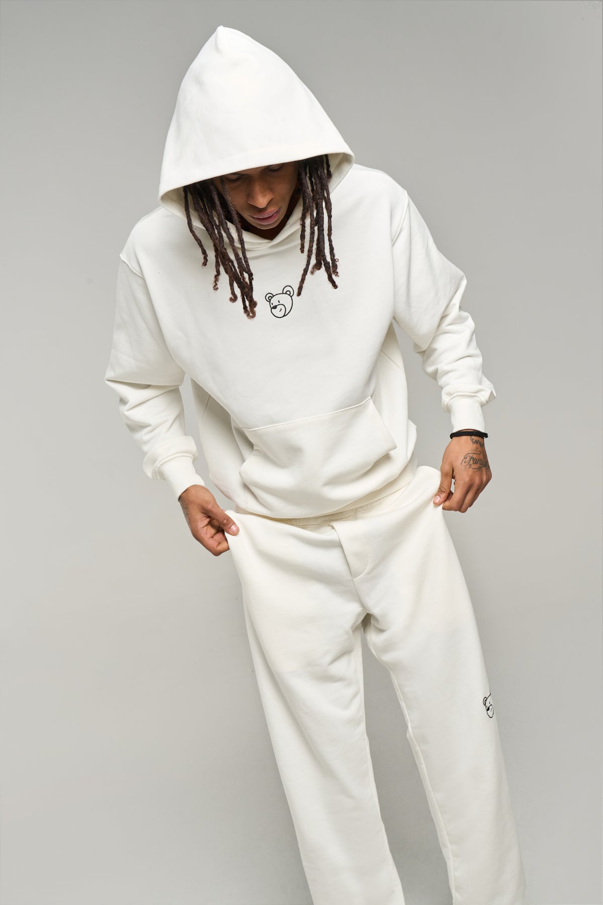 #color_off white